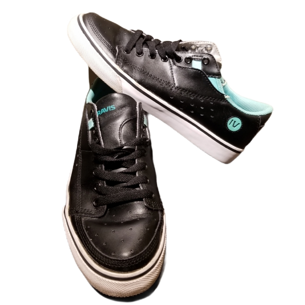 GRAVIS Women's Black & Teal Skater Shoes (Size 8)